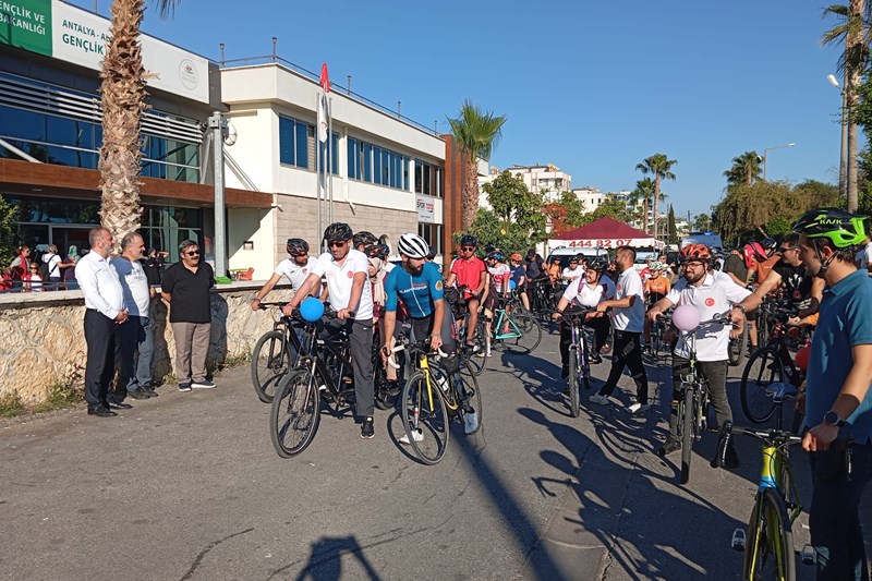 Engelsiz Pedaller Gençlik Bisiklet Şenliği